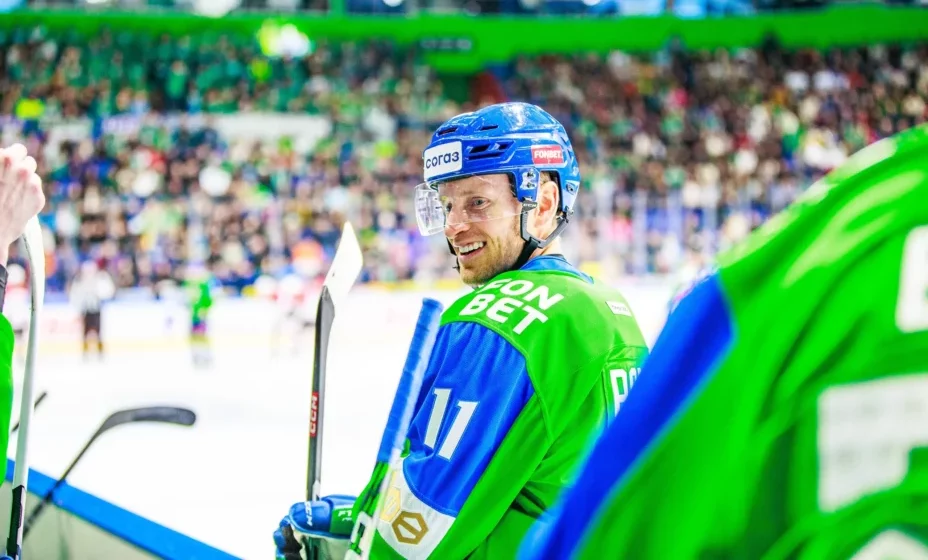 Григорий Панин сломал ребро в матче с «Авангардом». Фото: ХК «Салават Юлаев». 