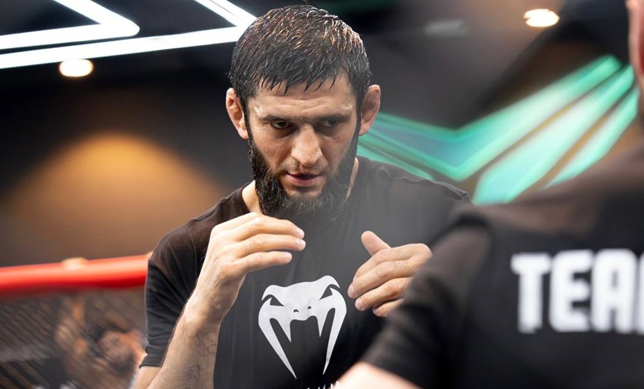Тактаров о получении Чимаевым паспорта ОАЭ: Я в его мокасинах не ходил. Фото: UFC Eurasia