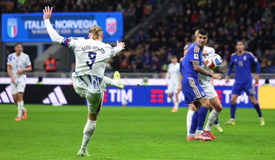 Эрлинг Холанд забил в 16 матчах за сборную Норвегии 8 мячей и расстроил всю Италию. Фото: Reuters