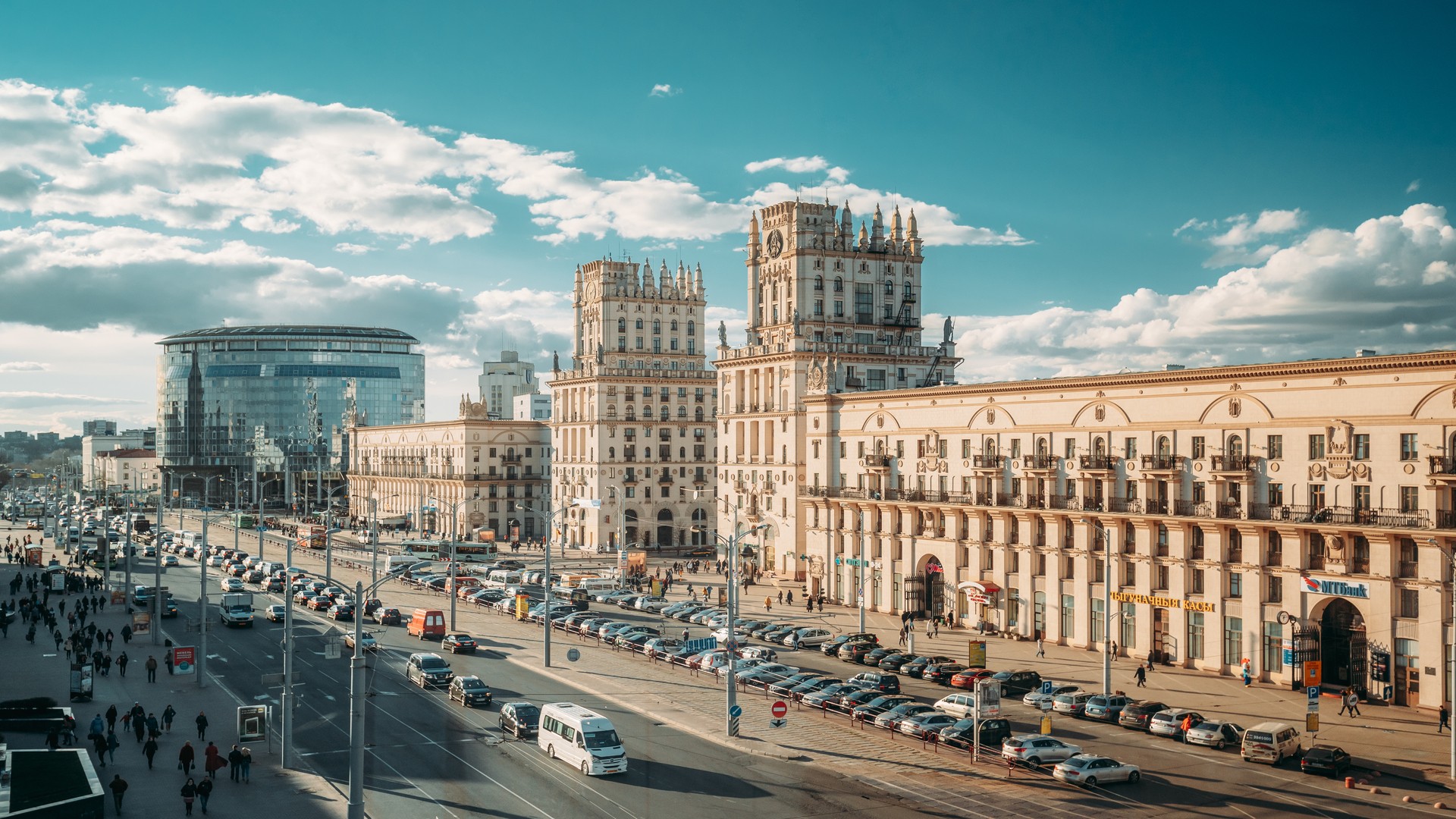 Привокзальная площадь в Минске.